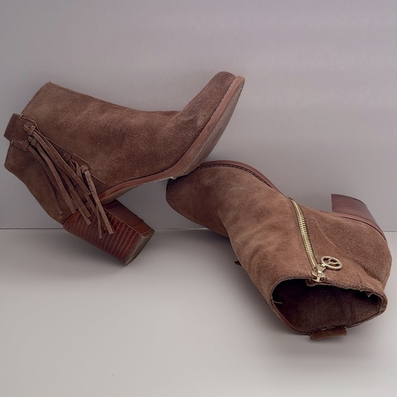 The Wishbone Collection Brown Suede Ankle with tassels Boots Size 8M - Picture 12 of 13